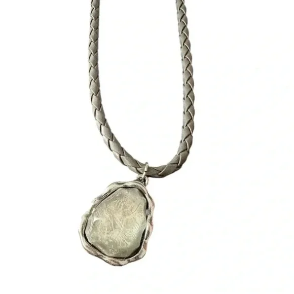 NWOT GREY/BLUE STONE NECKLACE - Picture 2 of 2